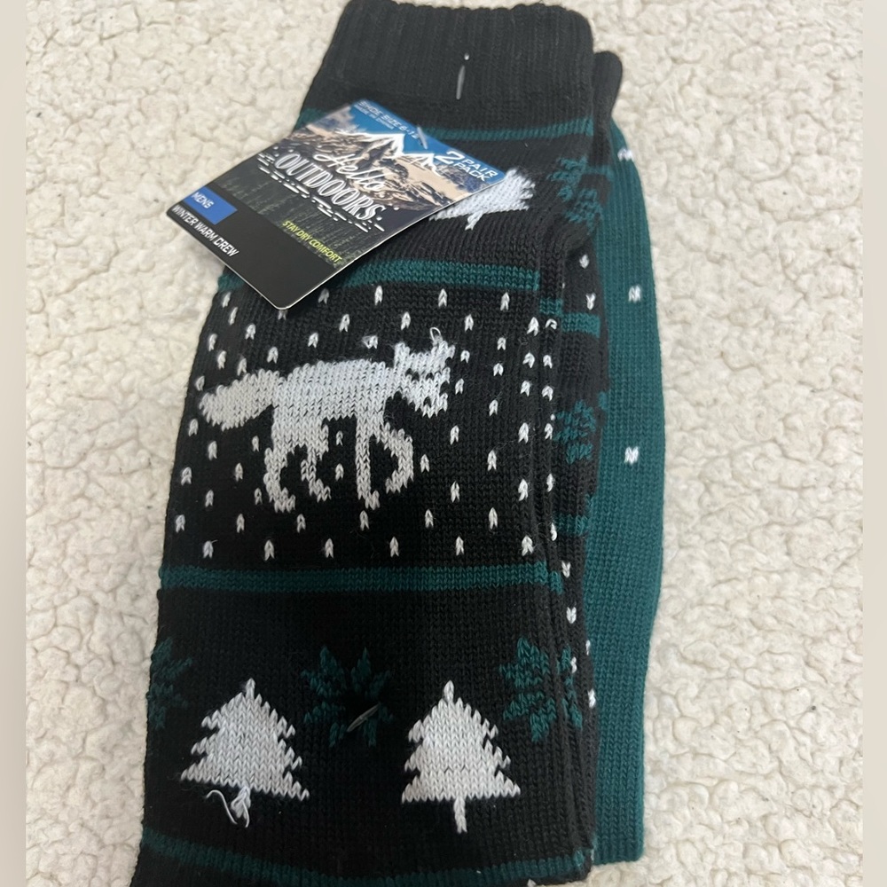 - 2 pair warm winter socks